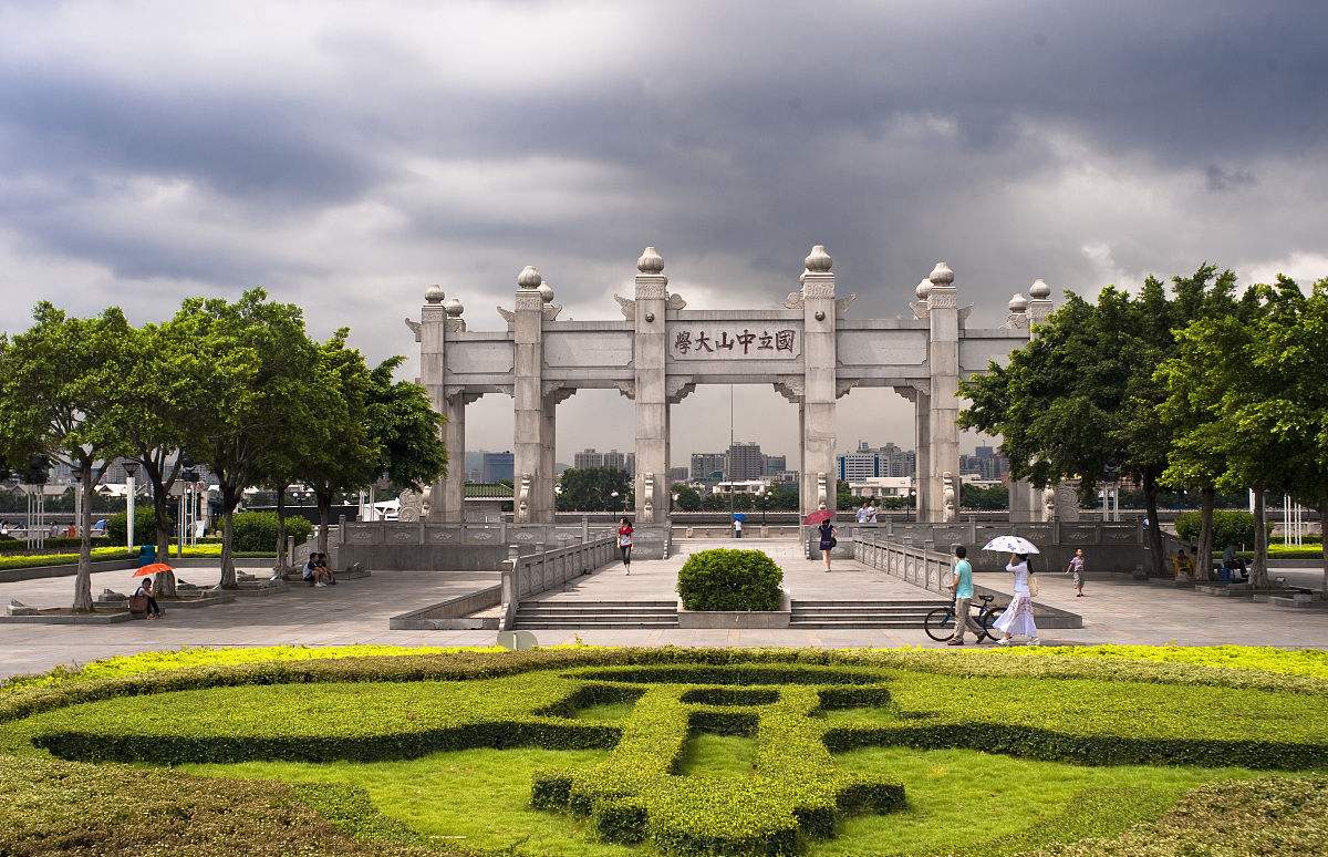 夏至未至热播，致敬的不仅是青春，还有青葱的校园风光