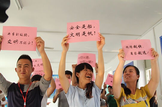 为什么总有学员科二、三能一次过，科四却补考几次？