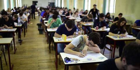 这是今年法国高考的语文卷，4小时只考了一道作文题