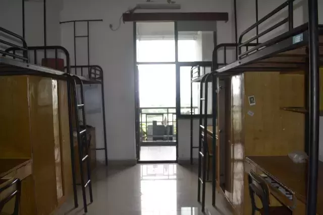 点赞！毕业生竟然这样“神还原”寝室