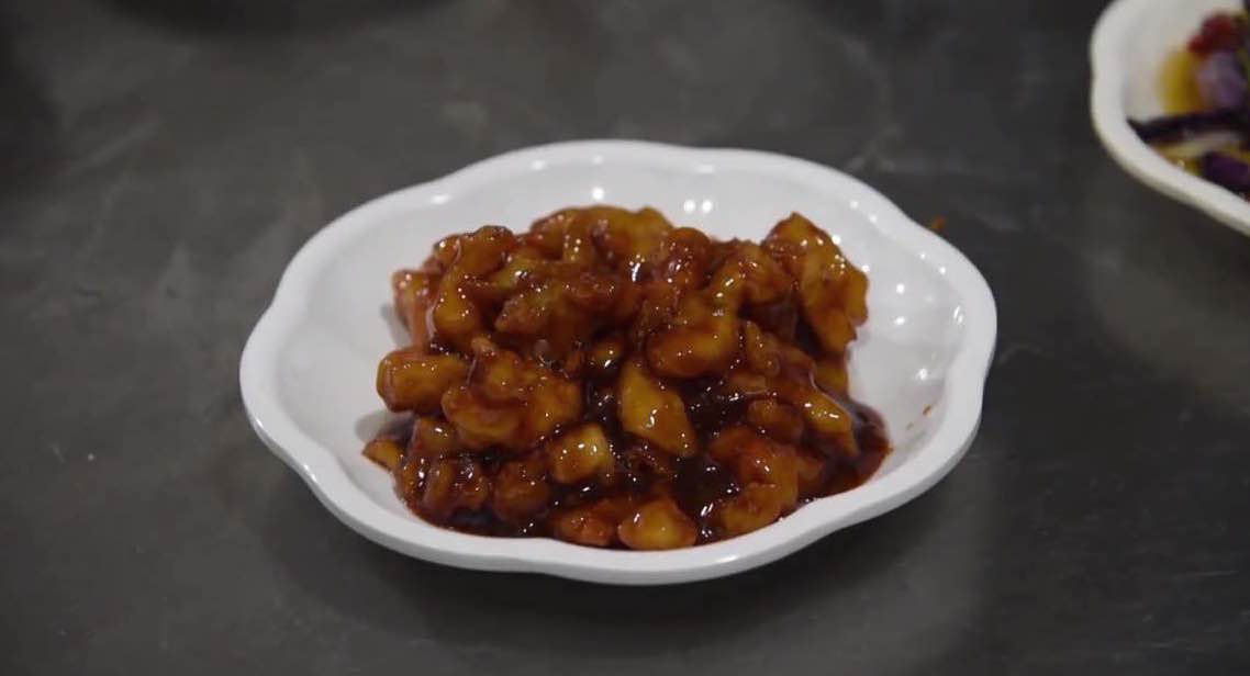 比深夜食堂更有故事，尽在浙大留学生食堂！菜品简单，情深无限！