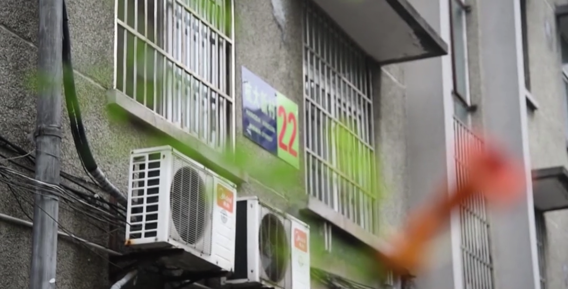 比深夜食堂更有故事，尽在浙大留学生食堂！菜品简单，情深无限！