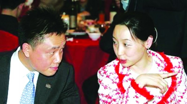 张近东老婆(张近东、黄光裕经历相似，一个身价300亿、一个入狱靠妻子撑起200亿市值)