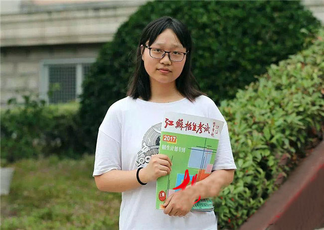 江苏13市7市文理状元全来自当地同一个学校！徐州、南通的女状元看着那么养眼！