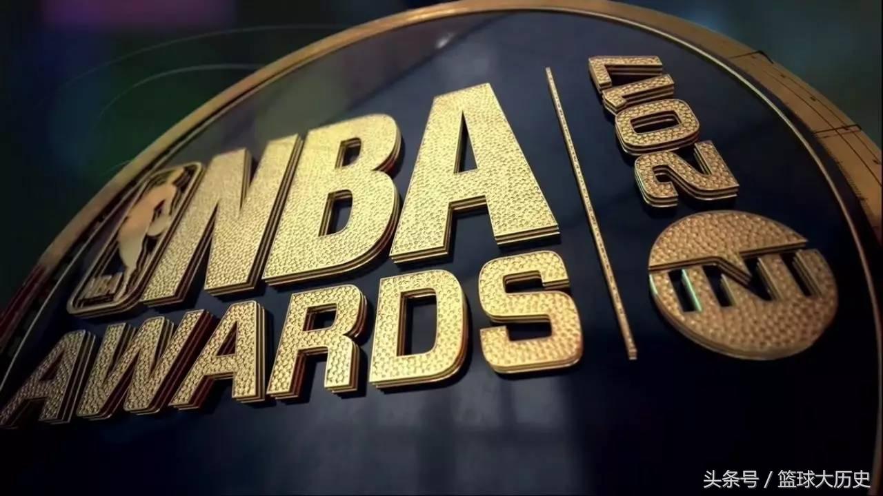 nba终生成就奖有哪些(属于NBA的奥斯卡！属于比尔拉塞尔的终身成就奖！)