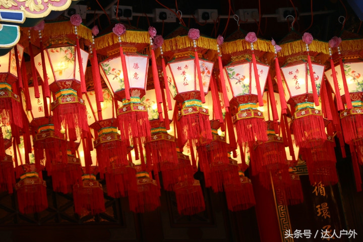 从东莞出发 去香港香火最旺盛的“黄大仙祠”祈福游