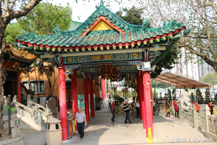 从东莞出发 去香港香火最旺盛的“黄大仙祠”祈福游