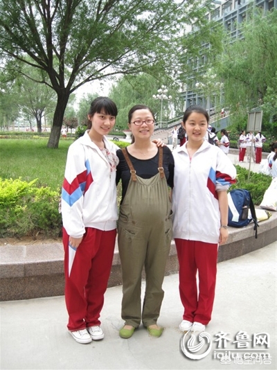 女教师怀孕请假，家长担心孩子成绩到教育局告状，如何处理才好？