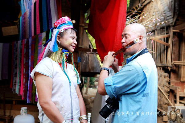 在泰国奇葩的长颈族村开跨国派对