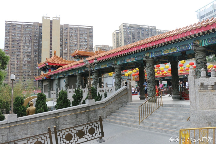 从东莞出发 去香港香火最旺盛的“黄大仙祠”祈福游