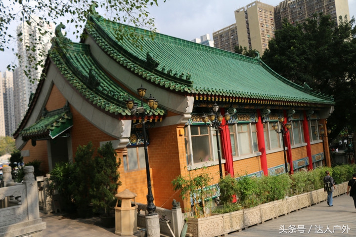 从东莞出发 去香港香火最旺盛的“黄大仙祠”祈福游