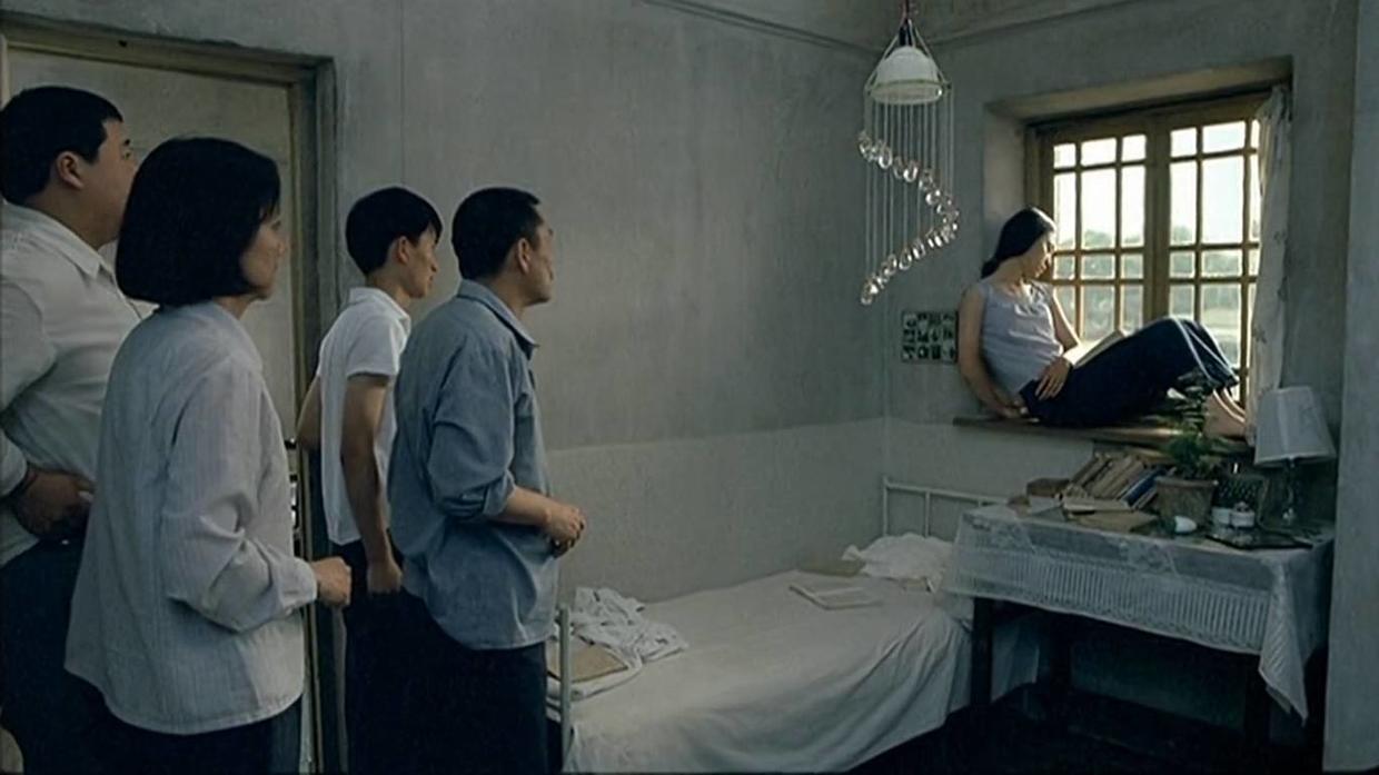 张静初的《孔雀》详细图解,为什么这部片子会获得银熊奖?