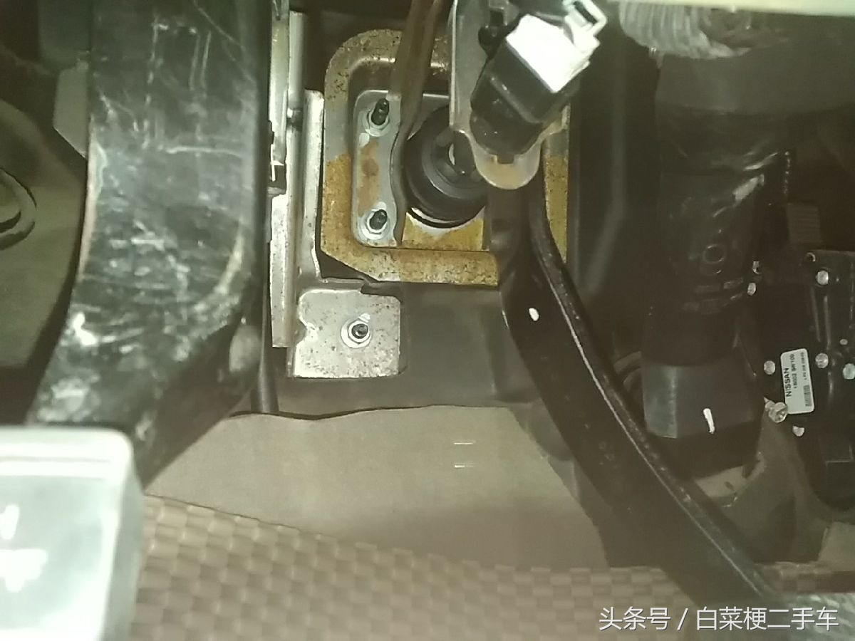 一台07年事故+泡水的天籁，车主要价5万，是在痴人说梦吗？