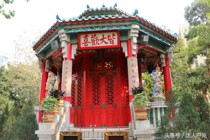 从东莞出发 去香港香火最旺盛的“黄大仙祠”祈福游