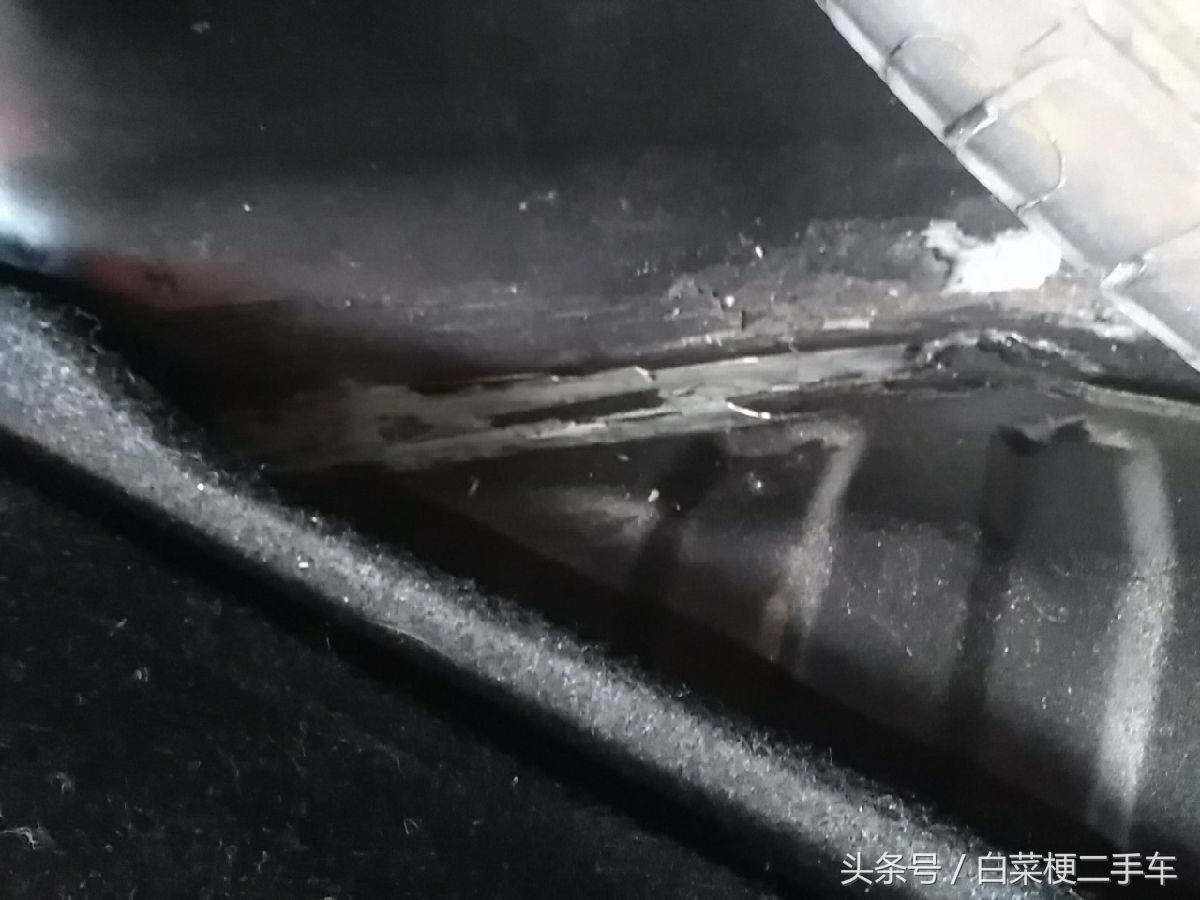 一台07年事故+泡水的天籁，车主要价5万，是在痴人说梦吗？