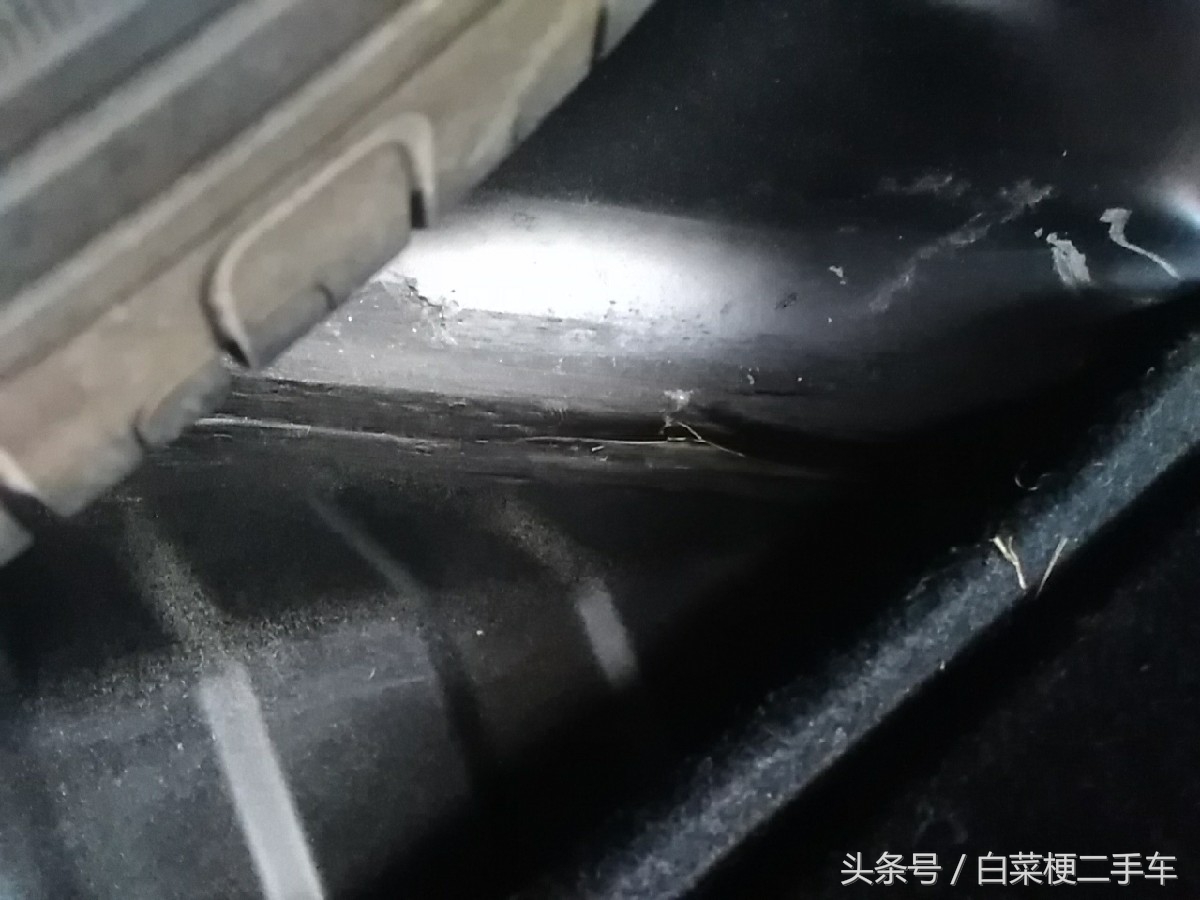 一台07年事故+泡水的天籁，车主要价5万，是在痴人说梦吗？