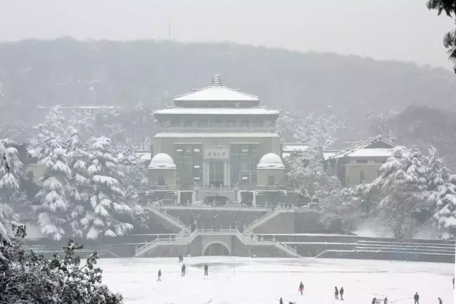 中国最美十大高校，这哪里是大学，分明是旅游景点啊！