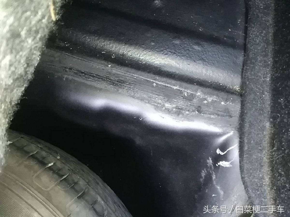 一台07年事故+泡水的天籁，车主要价5万，是在痴人说梦吗？