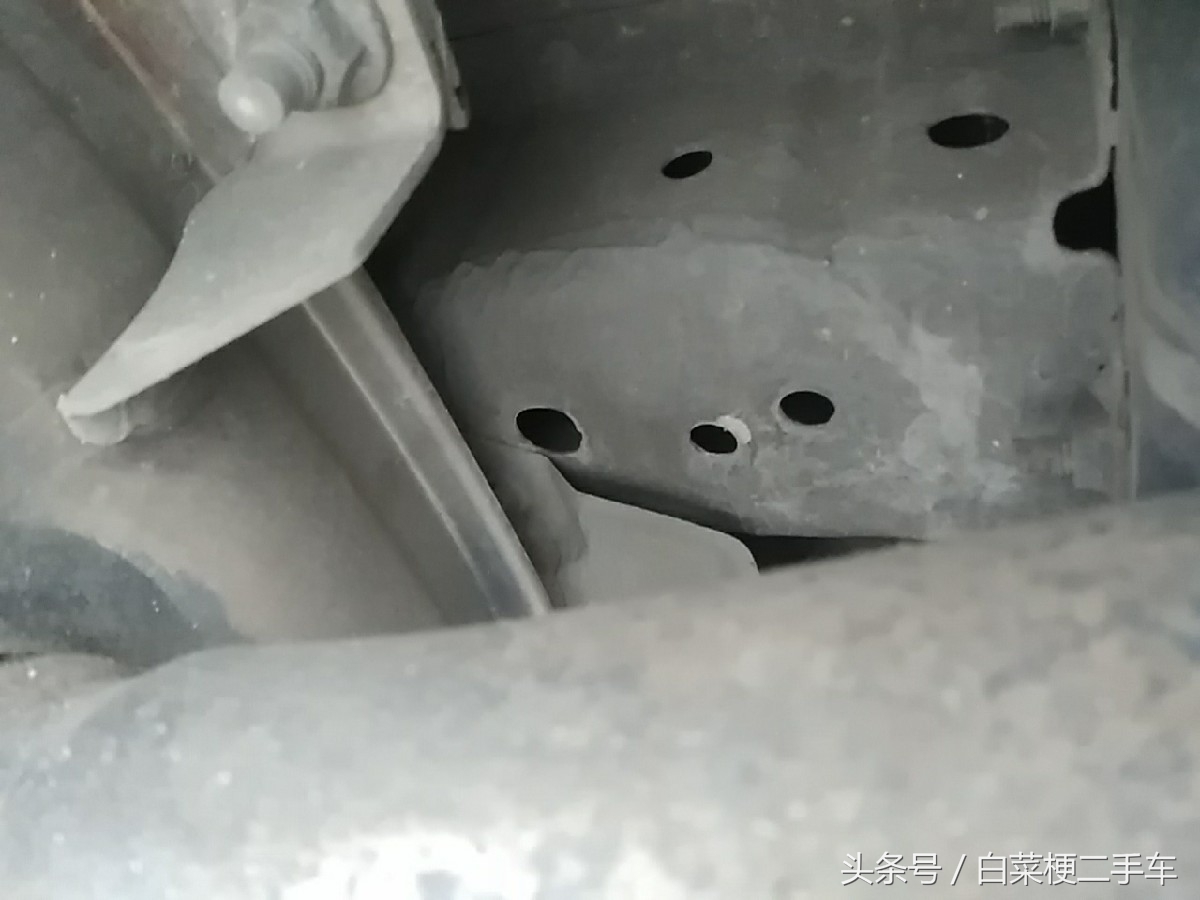 一台07年事故+泡水的天籁，车主要价5万，是在痴人说梦吗？