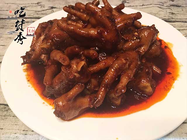 超级好吃的允指鸡爪做法！入口即化，回味无穷！手把手教你怎么做~