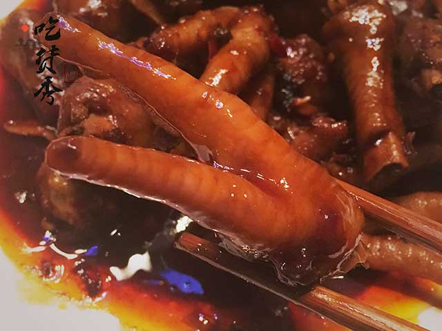超级好吃的允指鸡爪做法！入口即化，回味无穷！手把手教你怎么做~