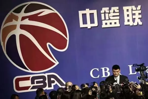 为什么cba球馆不放标志(CBA球队开源迎三大利好：赛场商务权增至7项、标识允许商用、场馆准入标准放宽)