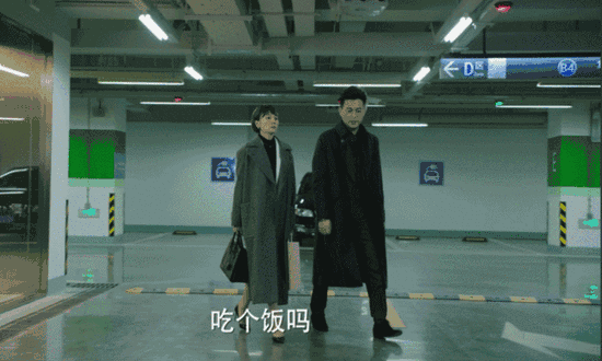《我的前半生》靳东衣品爆表，霸气演绎行走的穿搭教科书！