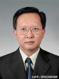 原邵阳医专（2004年组建）党政一把手名单，在这里；分别有三任党委书记、两任校长