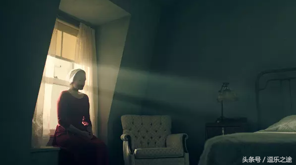 宁愿穿越到18世纪的英国当失足女，都不要未来做“繁殖机器”