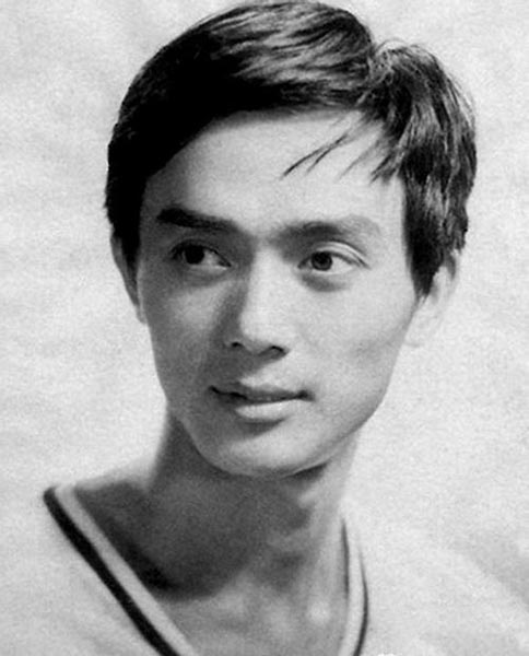 傅艺伟儿子资料照片曝光