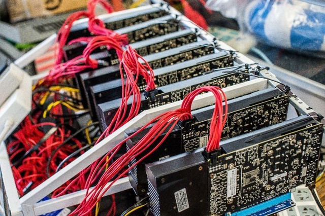 8卡挖矿以太坊ETH 试探高端电源耐力！