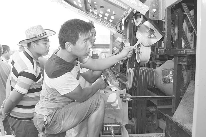衡水市第五屆現(xiàn)代農(nóng)業(yè)機(jī)械演示會成功舉辦