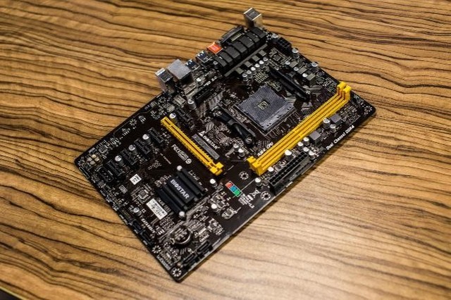 8卡挖矿以太坊ETH 试探高端电源耐力！