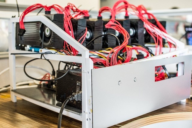 8卡挖矿以太坊ETH 试探高端电源耐力！