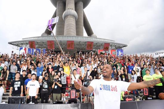 nba大篷车节目有哪些(NBA的中国“夏日狂欢”玩得炉火纯青，CBA也该学学了)