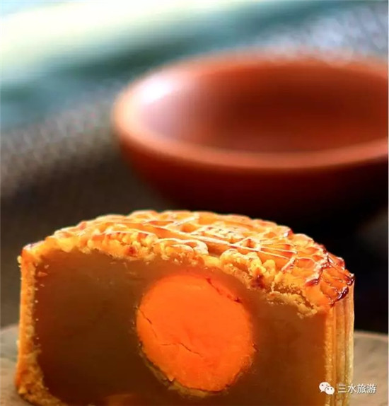 各色月饼庆中秋，一起“大饱眼福”