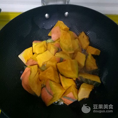 南瓜燉土豆,南瓜燉土豆的做法