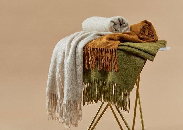 一条羊绒围巾(什么牌子羊绒围巾好) - 114货源网