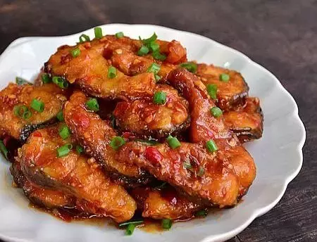 草鱼刺多还是鲤鱼刺多（关于吃鱼你不得不知道的事都在这）