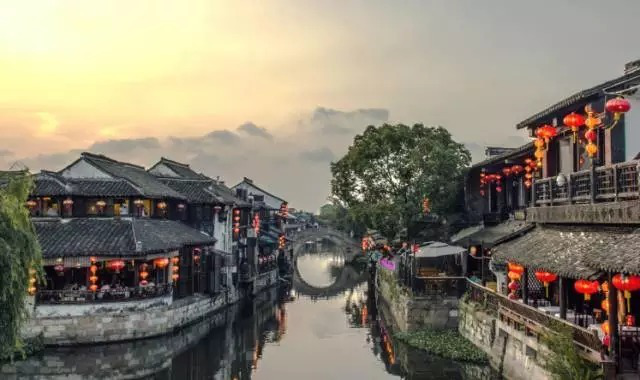 乌鲁木齐仟叶学校：全国语文换教材，究竟是个多大的事儿？