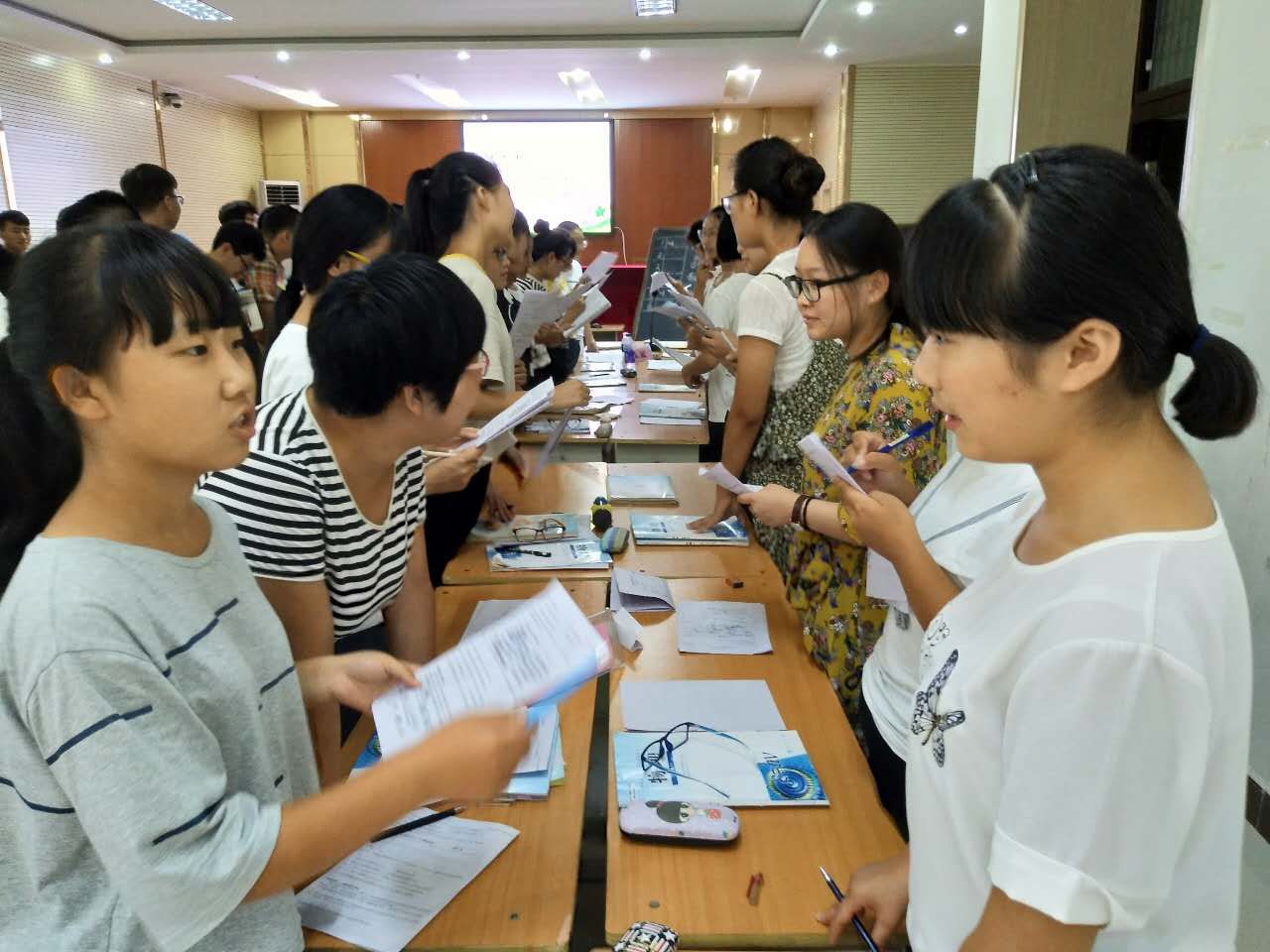 充电学习、深入课改—鲁山二高在炎热酷暑中迎来‘学前周’