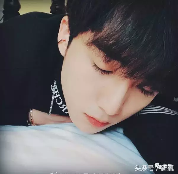 王俊凯的大学同学全是网红脸版张柏芝张天爱啊！