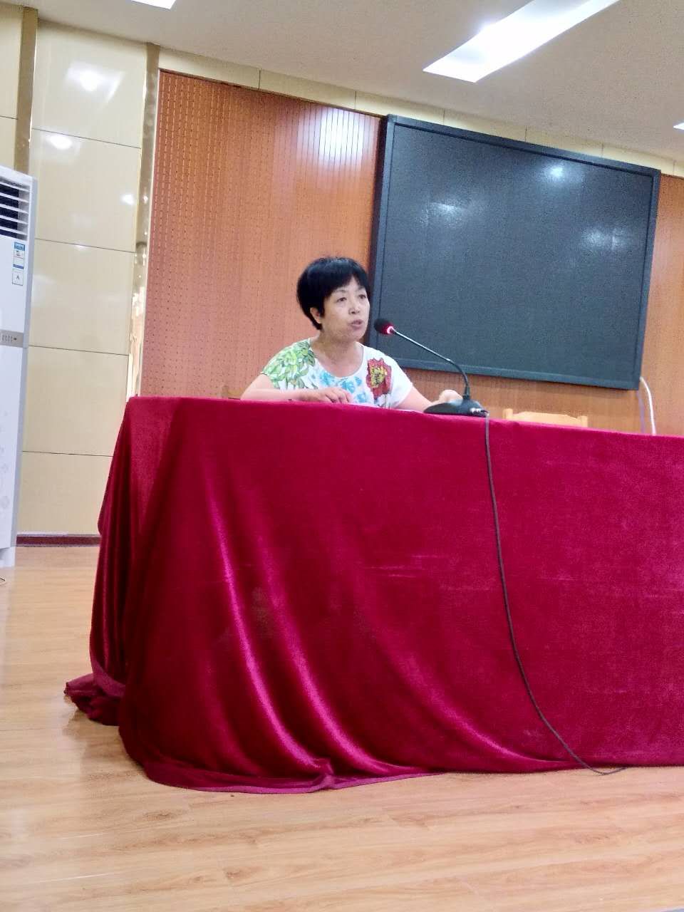 充电学习、深入课改—鲁山二高在炎热酷暑中迎来‘学前周’