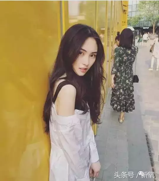 王俊凯的大学同学全是网红脸版张柏芝张天爱啊！