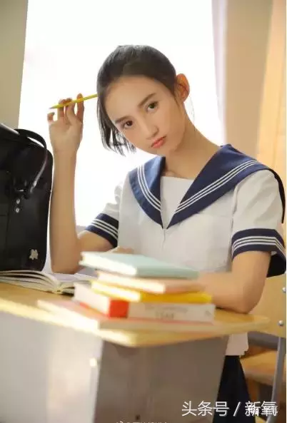 王俊凯的大学同学全是网红脸版张柏芝张天爱啊！