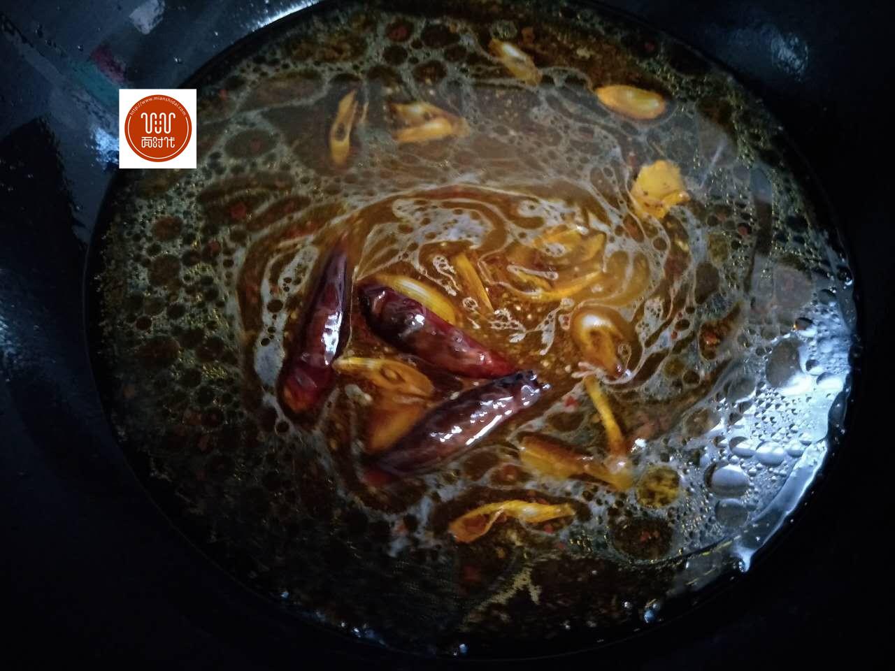 麻辣燙最簡單的做法,麻辣燙最簡單的做法沒有火鍋底料