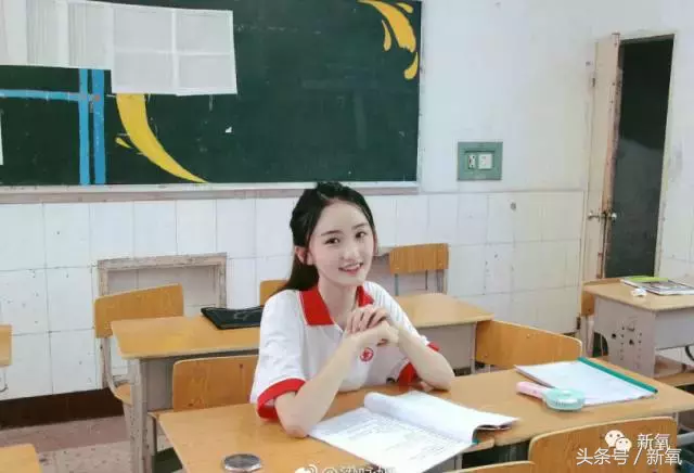 王俊凯的大学同学全是网红脸版张柏芝张天爱啊！