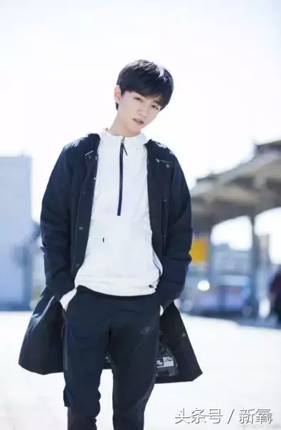 王俊凯的大学同学全是网红脸版张柏芝张天爱啊！