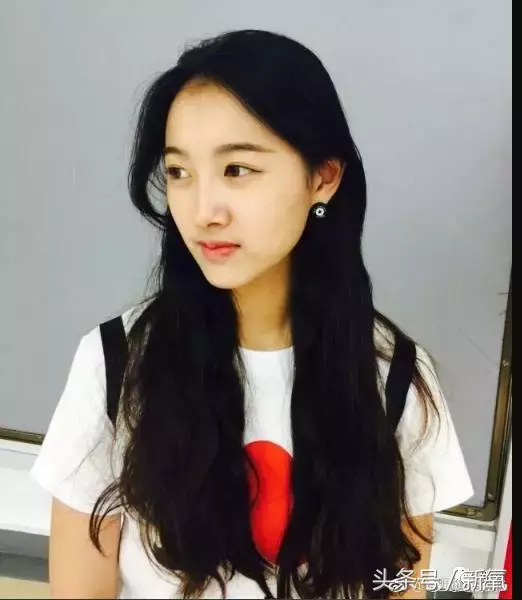 王俊凯的大学同学全是网红脸版张柏芝张天爱啊！