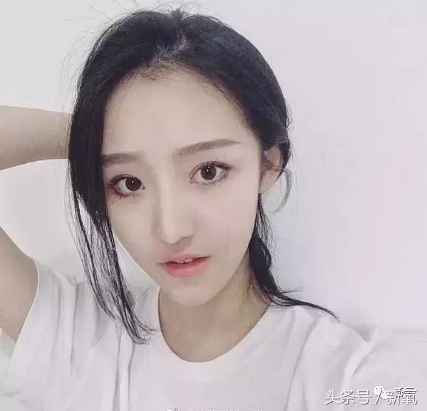 王俊凯的大学同学全是网红脸版张柏芝张天爱啊！